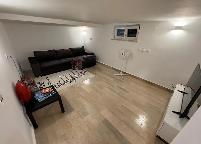 Lazaric Adria Lejlighed *